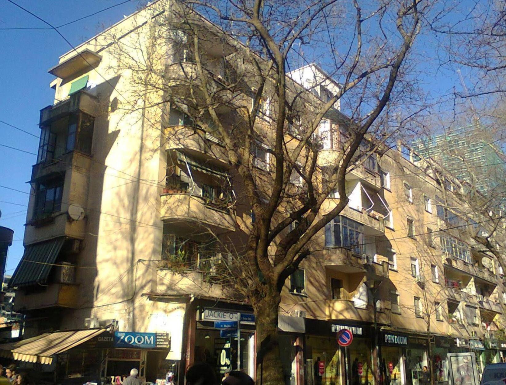 An Apartment With Fireplace Tirana Exterior photo