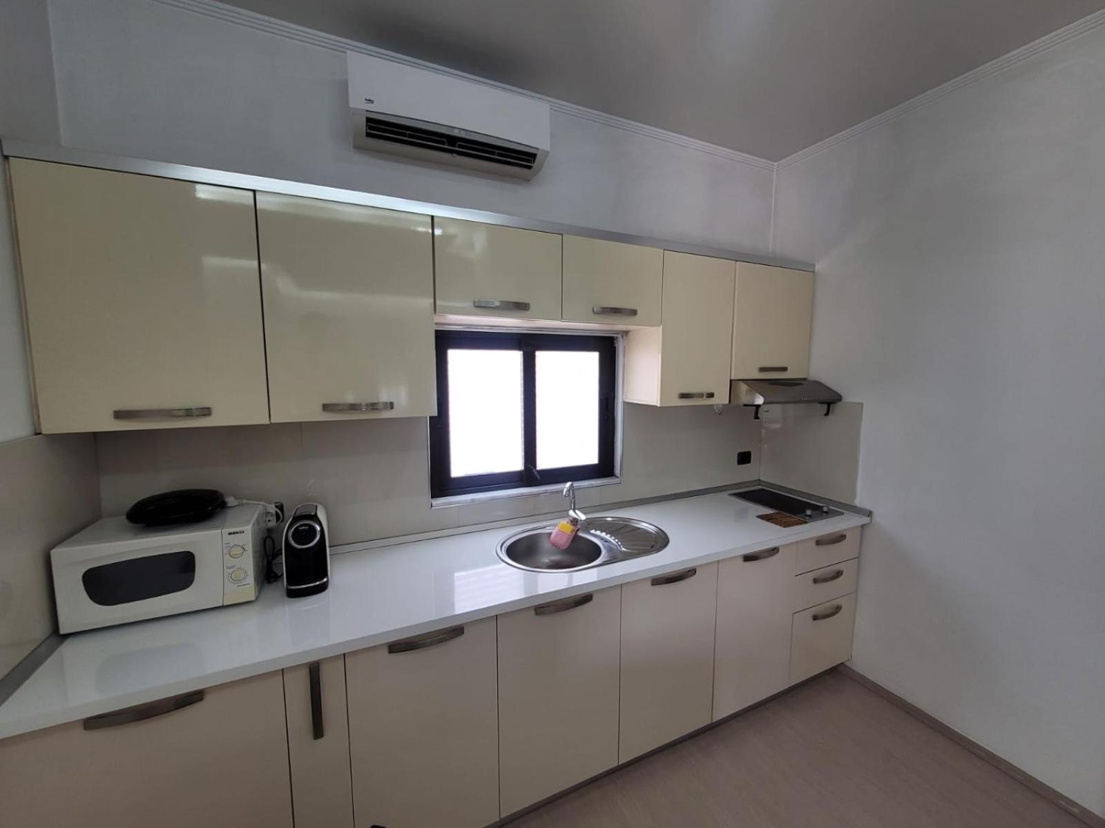 An Apartment With Fireplace Tirana Exterior photo