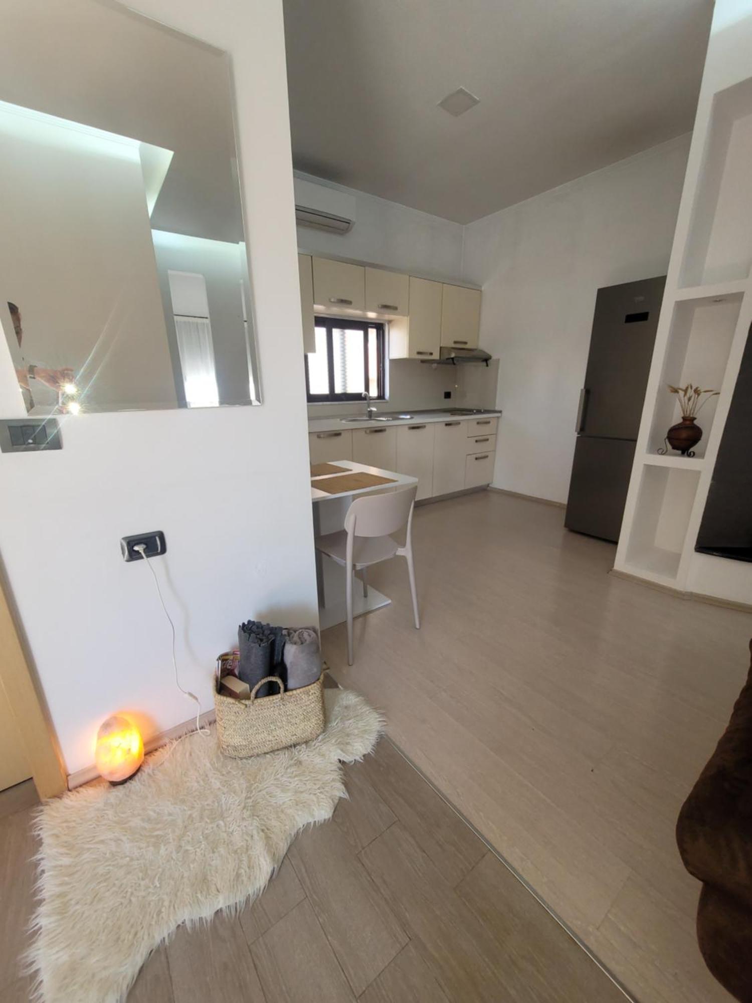 An Apartment With Fireplace Tirana Exterior photo